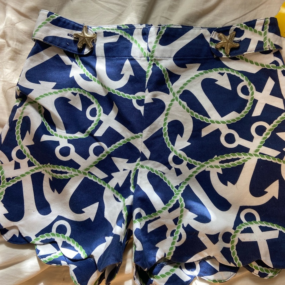 mud pie scalloped short